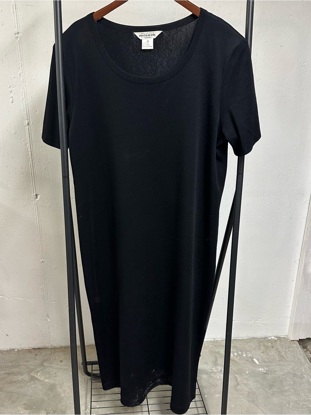 Misook Black Short Sleeve Midi Dress